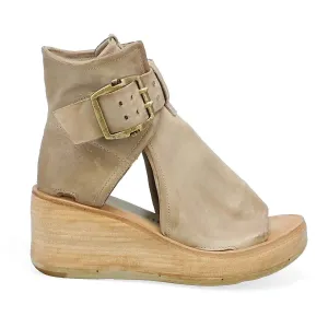 Naya Wedge Sandal In Carton