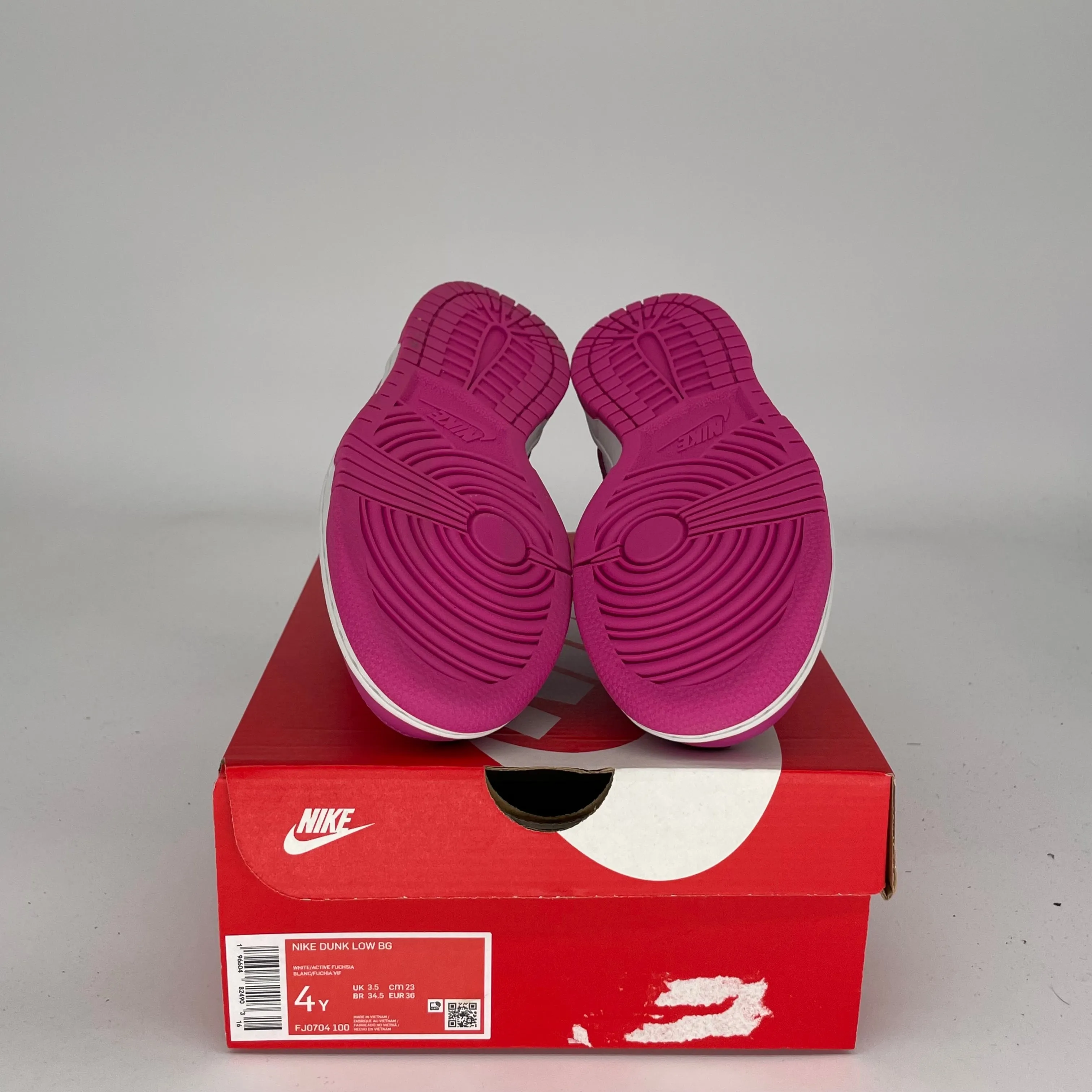 NIKE DUNK LOW ACTIVE FUCHSIA SIZE 4Y FJ0704-100