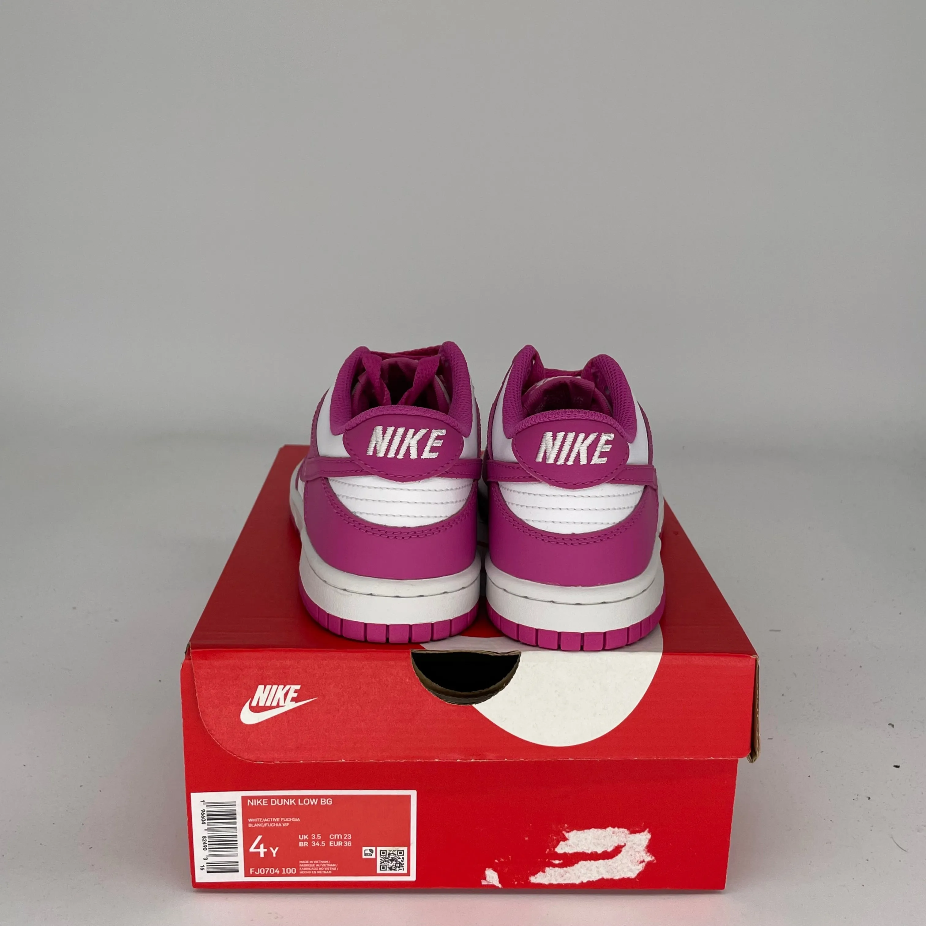 NIKE DUNK LOW ACTIVE FUCHSIA SIZE 4Y FJ0704-100