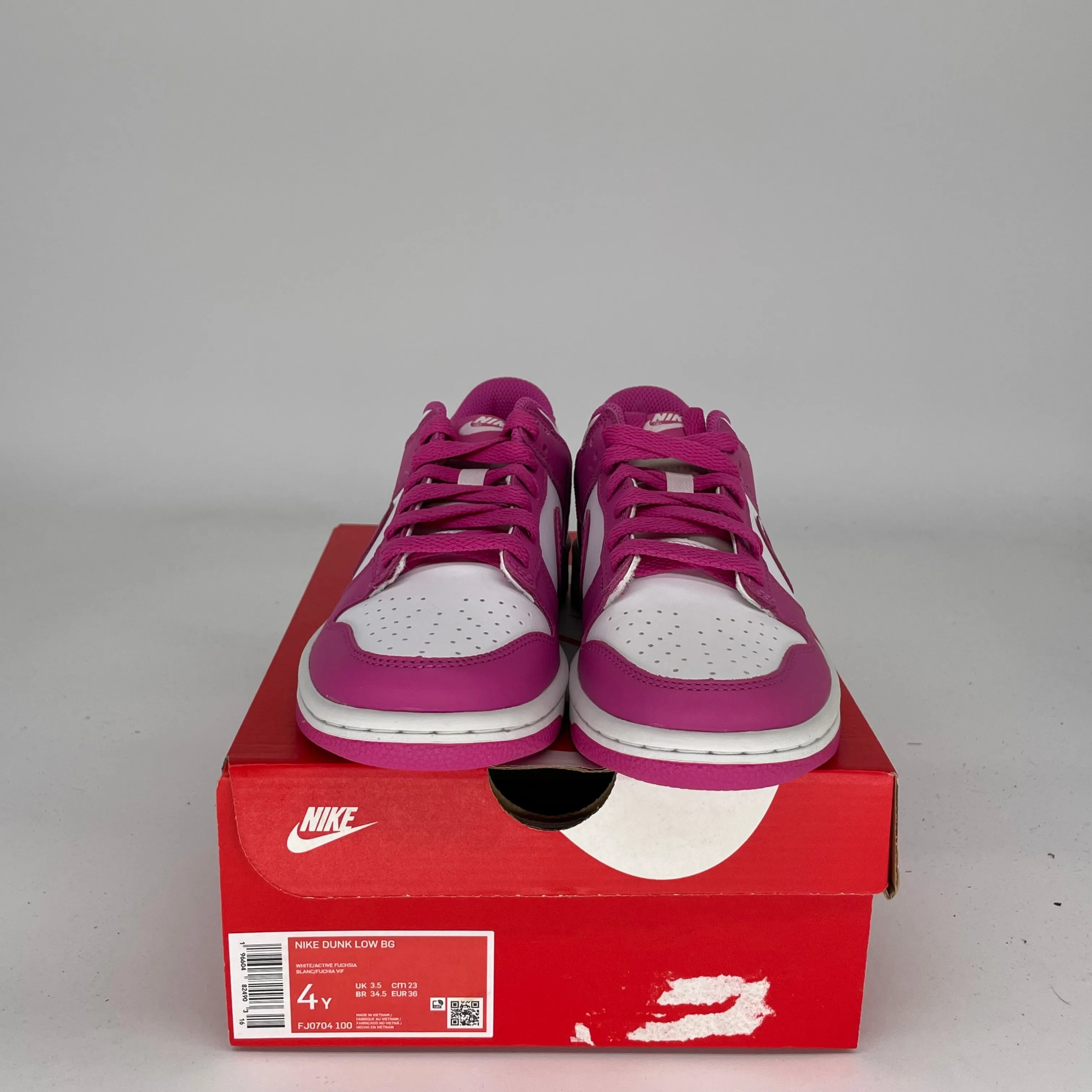 NIKE DUNK LOW ACTIVE FUCHSIA SIZE 4Y FJ0704-100