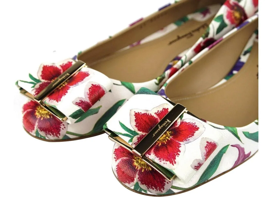 Salvatore Ferragamo Women's  /  Leather Flats