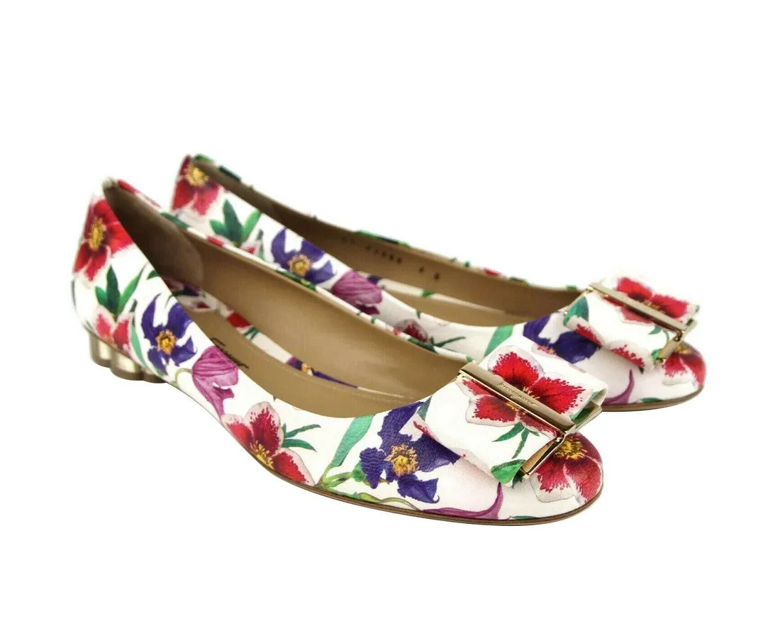 Salvatore Ferragamo Women's  /  Leather Flats