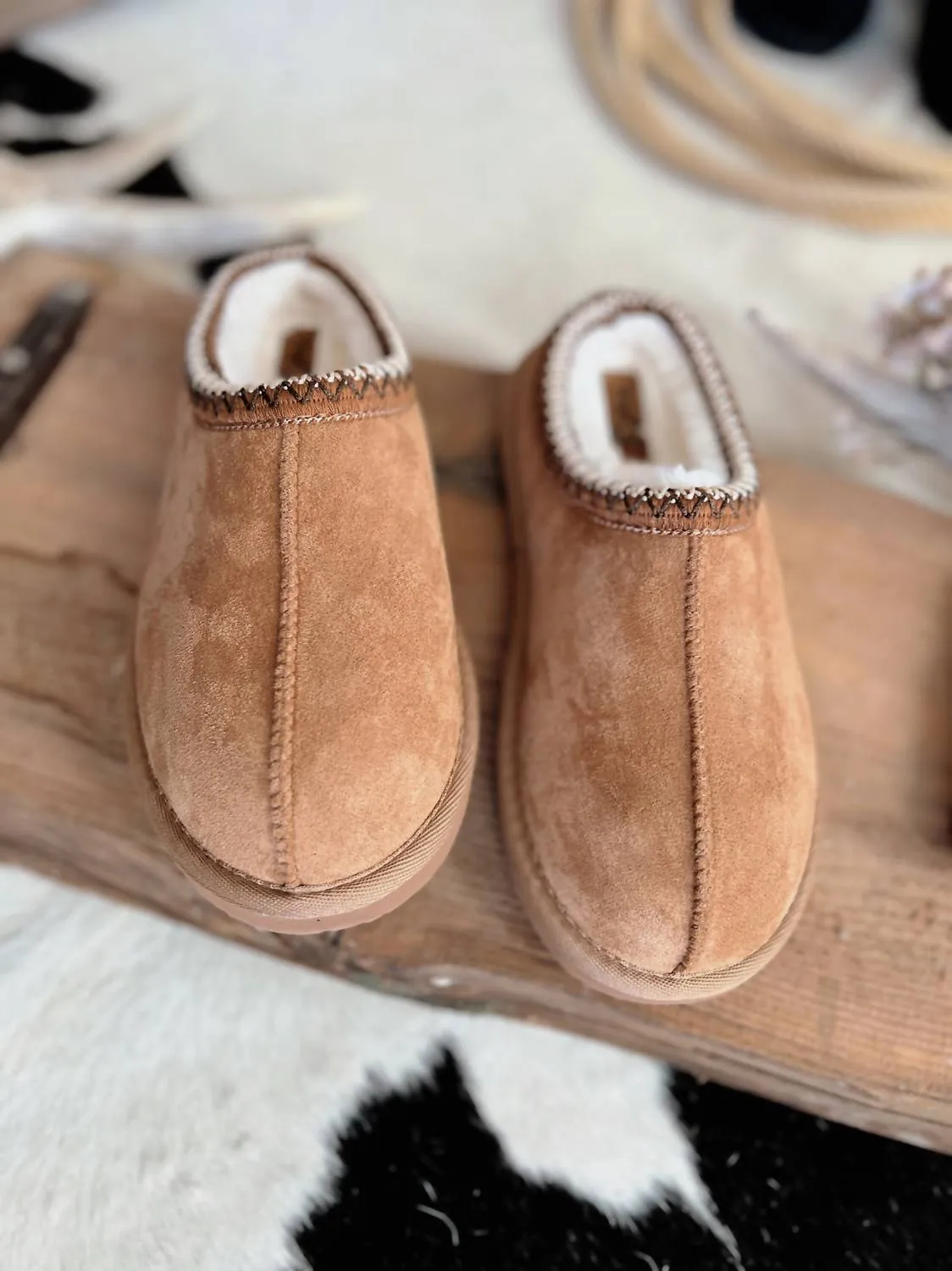 Women's Sparks Fuzzy Slippers In Brown
