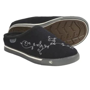 Women's Trillium Slippers In Black